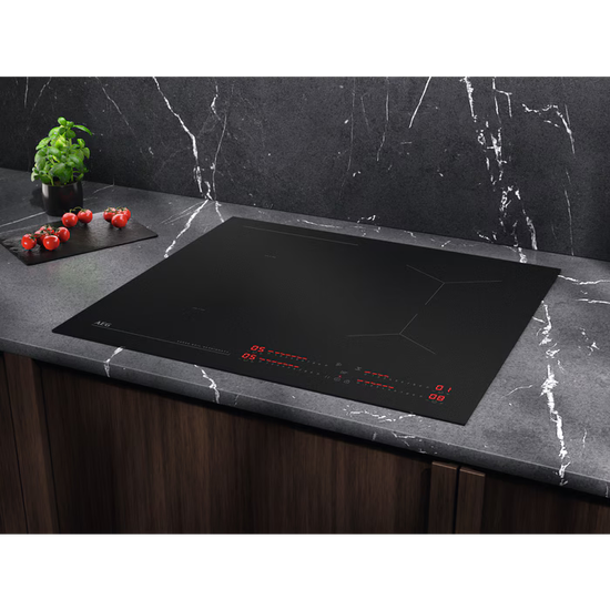 AEG SaphirMatt® SenseBoil 7000 helluborð