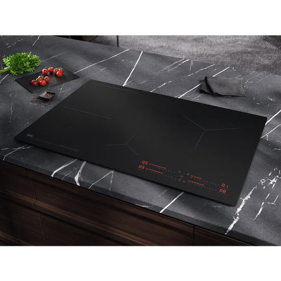 AEG SenseBoil 7000 SaphirMatt® Spanhelluborð