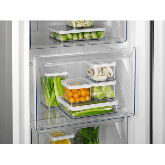 K&aelig;li- og frystisk. Electrolux 175cm st&aacute;l