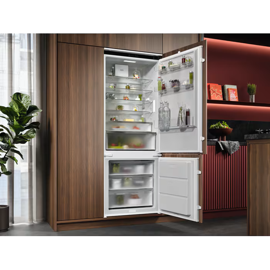 AEG GreenZone+ 8000  K&aelig;li- og frystisk&aacute;pur