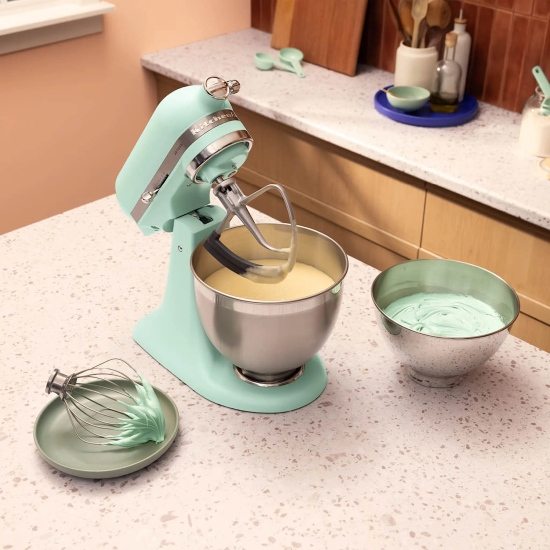 Kitchen Aid Hr&aelig;riv&eacute;l litur &aacute;rsins 2026