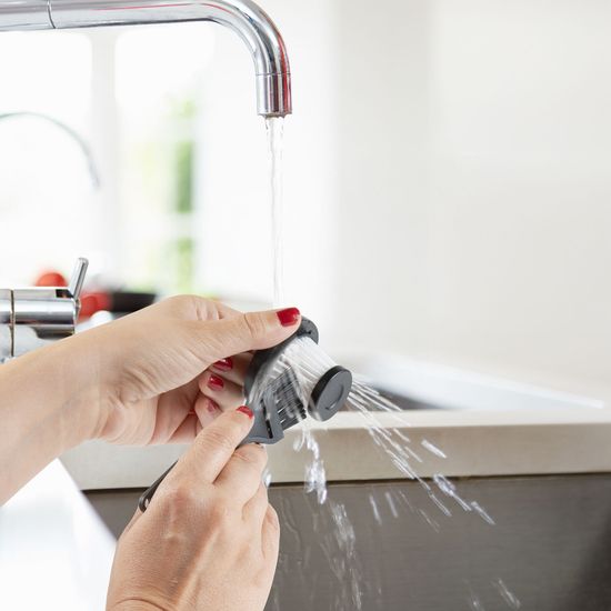 Domo 2-in-1 handryksuga og bl&aacute;sari