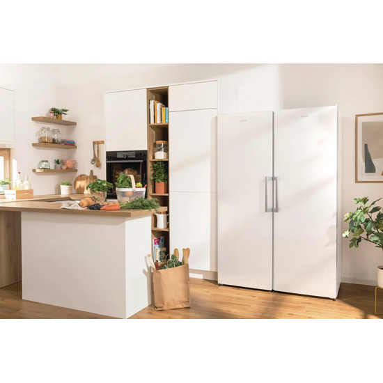 Gorenje NoFrost frystisk&aacute;pur 