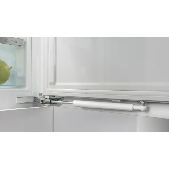 Liebherr Peak Frystisk&aacute;pur me&eth; klakav&eacute;l